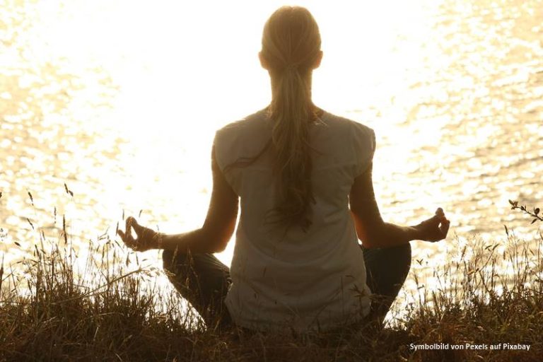 Read more about the article Stress lass´ nach: Mit Yoga das Immunsystem stärken