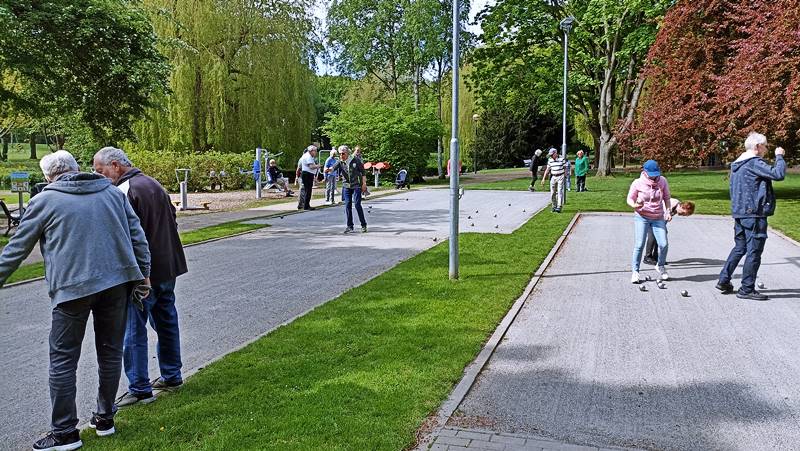 Mehr über den Artikel erfahren Im Sommer auch wieder am Mittwoch: Boule mit dem Seniorenbeirat Grömitz