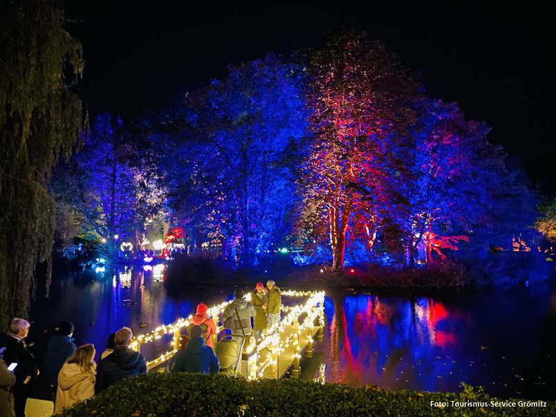 Mehr über den Artikel erfahren Lichtermeer im Kurpark Grömitz