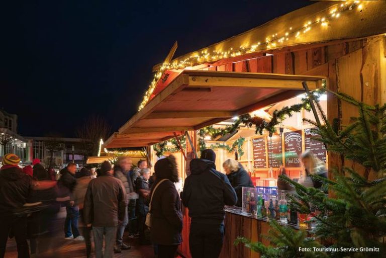 Mehr über den Artikel erfahren Blick auf die Ostsee: Der Grömitzer Wintermarkt verzaubert mit besinnlicher Atmosphäre