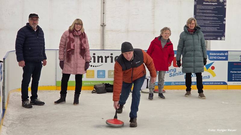 Du betrachtest gerade Eisstöcke statt Boule-Kugeln